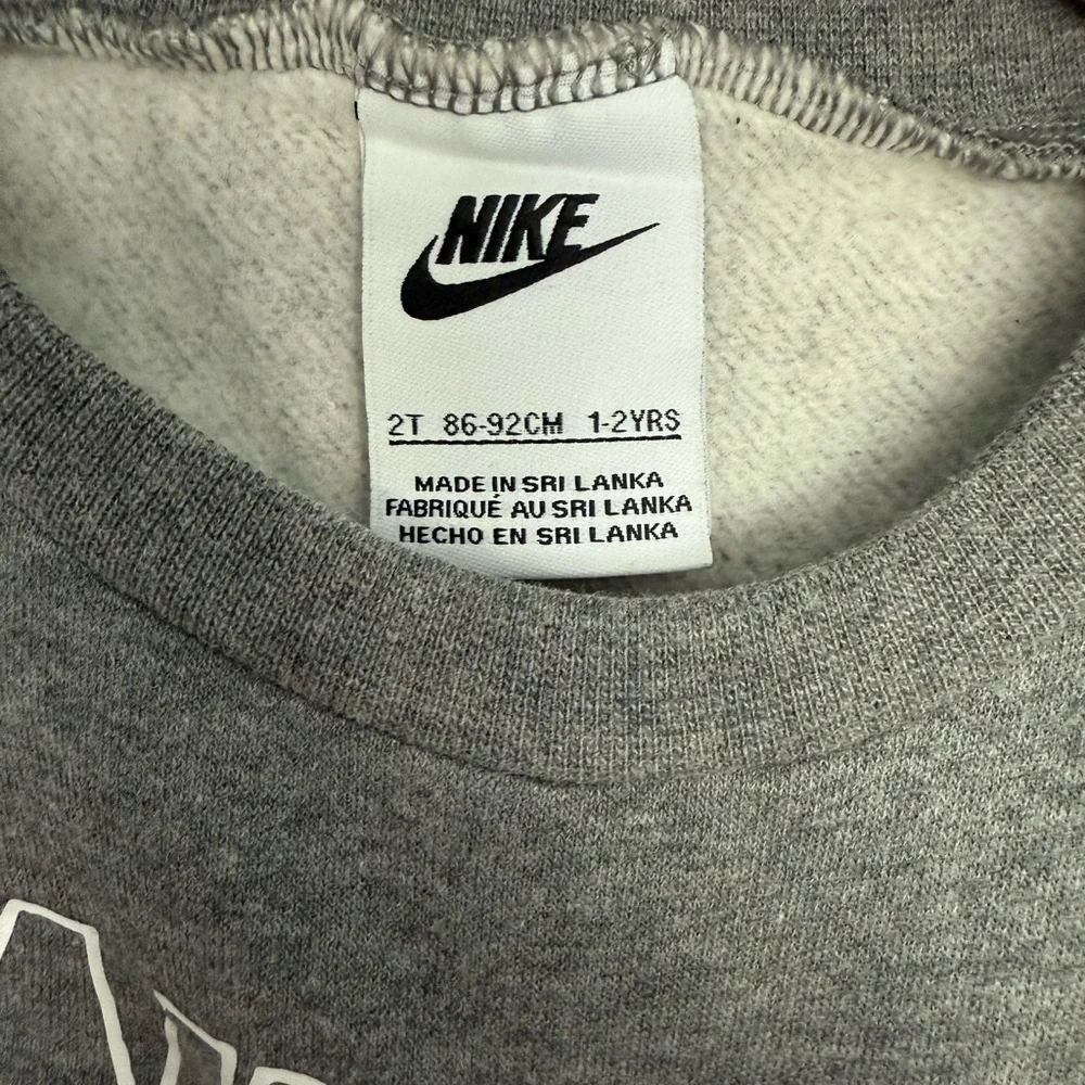 Nike boys Gray Crewneck